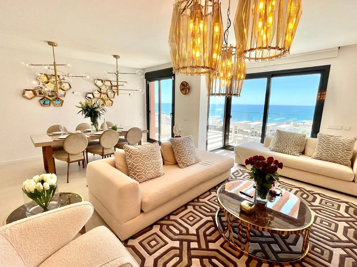 Luxury 3 Bedroom Penthouse Fuengirola Appartamento